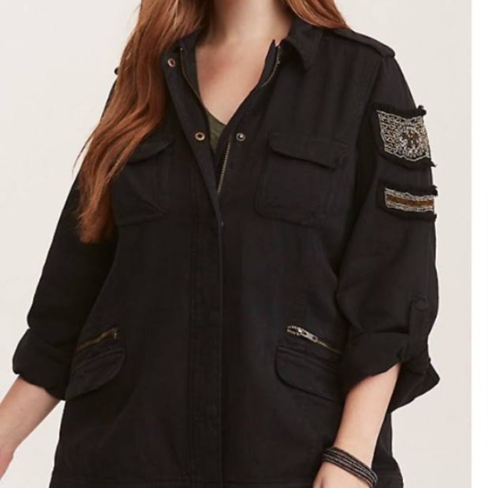 Torrid BLACK BEADED STRETCH TWILL SHIRT JACKET